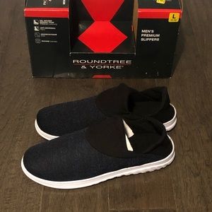 Roundtree & York Premium Slippers